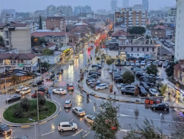 Jepet me Qera Apartament 1+1 ne Komunen e Parisit,  Kati 3, 60 m² 500 €URO