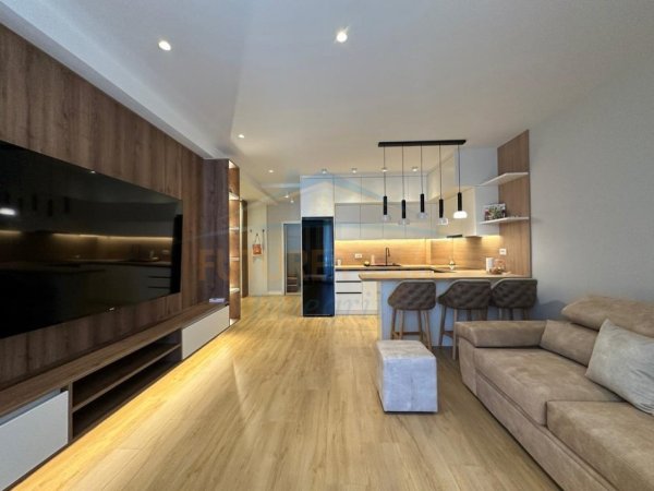 Tirane, jepet me qera apartament 2+1+2 Kati 4, 84 m² 135.000 € (Kamez)