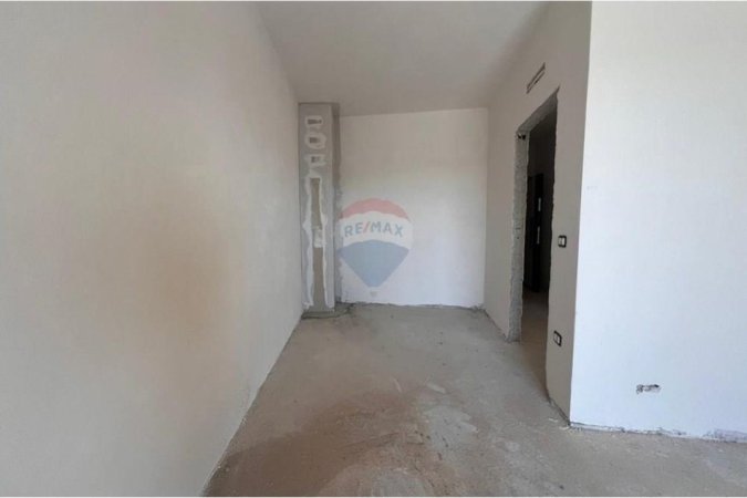 Tirane, shitet apartament 1+1 Kati 7, 83 m² 130.000 € (Fusha e Aviacionit)