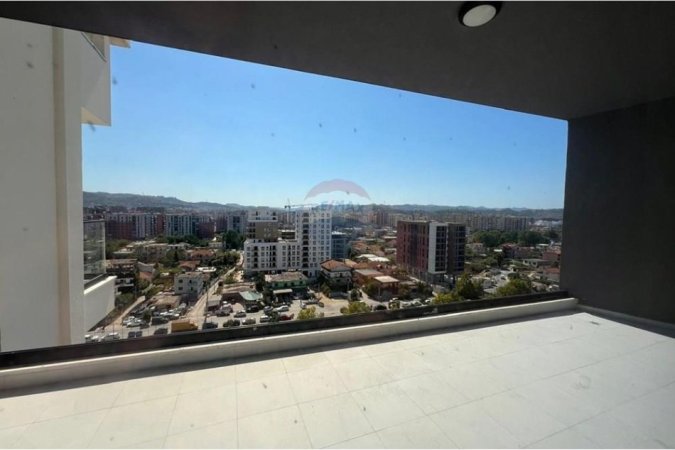 Tirane, shitet apartament 1+1 Kati 7, 83 m² 130.000 € (Fusha e Aviacionit)