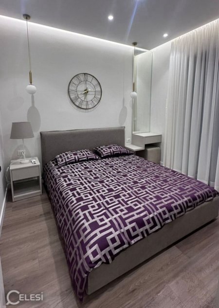 Tirane, jepet me qera apartament 1+1+Ballkon Kati 8, 50 m² 620 € (STACIONI I TRENIT)