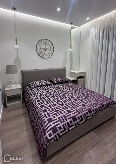 Tirane, jepet me qera apartament 1+1+Ballkon Kati 8, 50 m² 620 € (STACIONI I TRENIT)