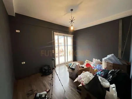 Tirane, shitet apartament 3+1 Kati 8, 145 m² 255.000 € 