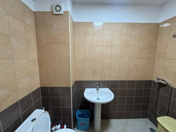 Tirane, jepet me qera apartament 2+1 Kati 4, 100 m² 50000 Leke