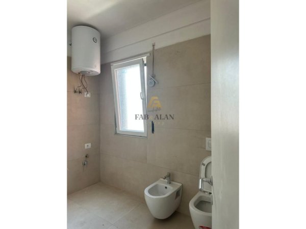 Tirane, shitet apartament 2+1 Kati 4, 96 m² 98.000 € (Kamez)