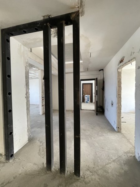 Tirane, shitet apartament 3+1+Ballkon Kati 5, 154 m² 163.000 € (Shkoze)