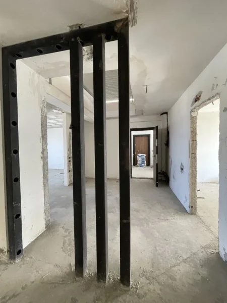 Tirane, shitet apartament 3+1+Ballkon Kati 5, 154 m² 163.000 € (Shkoze)