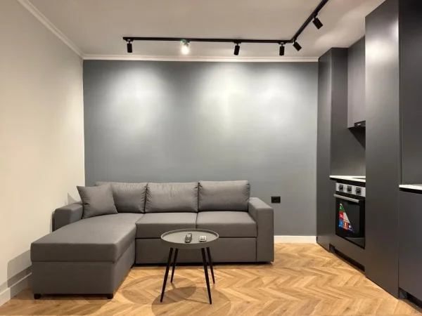 Tirane, shitet apartament 3+1 Kati 5, 107 m² 268.000 € (3 Apartamente në Shitje – Rruga “Mine Peza”,)