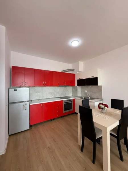 Tirane, jepet me qera apartament 1+1+Ballkon Kati 5, 73 m² 450 € (Rruga 3 Deshmoret)