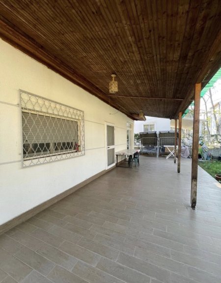 Durres, shes Vile 1 Katshe Kati 1, 800 m² (SHITET VILA 1 katshe Vij e 3-te DETIT Adresa: Golem)