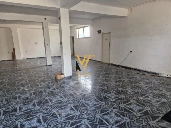 Tirane, jepet me qera ambjent biznesi Kati 0, 160 m² 450 € (DON BOSKO)