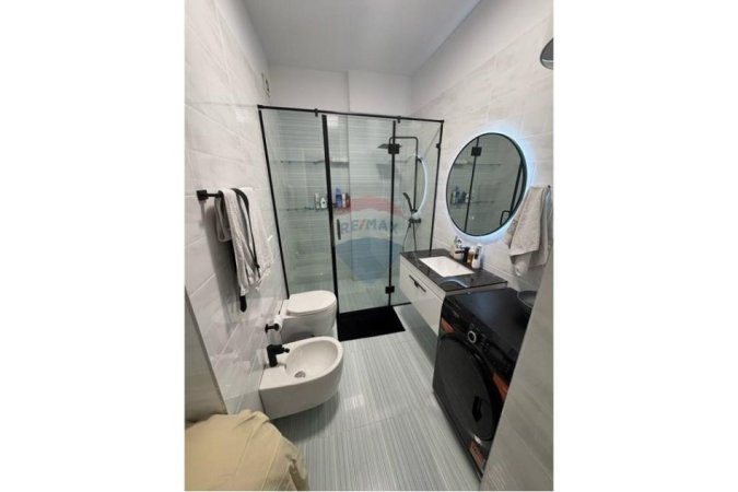 Tirane, jepet me qera apartament 1+1 Kati 2, 74 m² 650 € (Rruga, Jordan Misja)