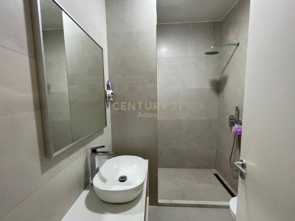 Tirane, jepet me qera apartament 2+1 Kati 7, 120 m² 750 € (prane Shkolles &quot;Mihal Grameno)