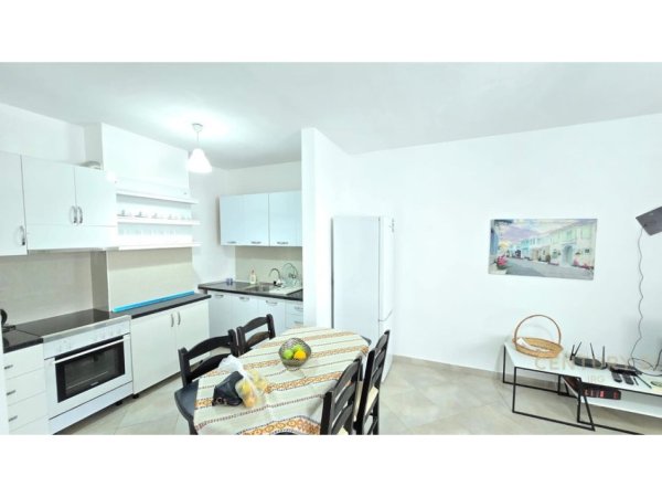 Tirane, jepet me qera apartament 2+1 Kati 7, 100 m² 600 € (Don Bosko)