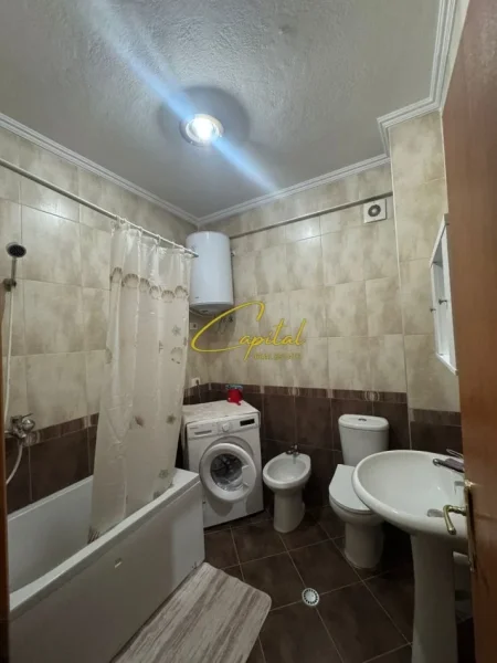 Tirane, jepet me qera apartament 2+1 Kati 3, 96 m² 600 € (KODRA E DIELLIT)