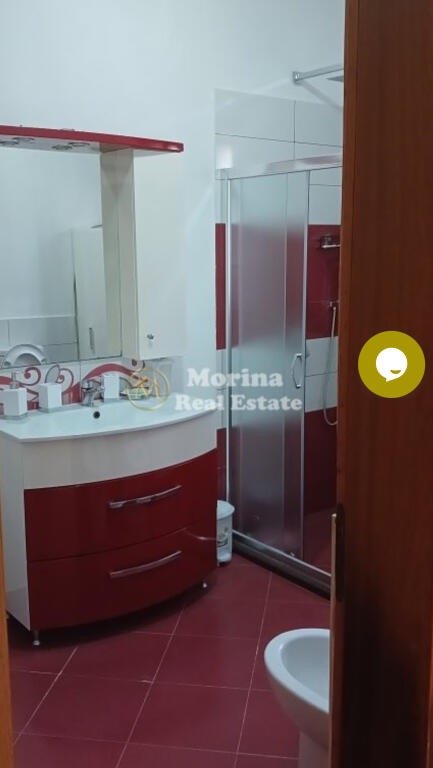 Tirane, jepet me qera apartament 2+1 Kati 1, 130 m² 400 € (Shkozë)