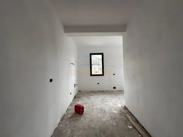 Tirane, shitet 2+1 Kati 4, 134 m² 215.000 € (RESTORANT XIBRAKU)