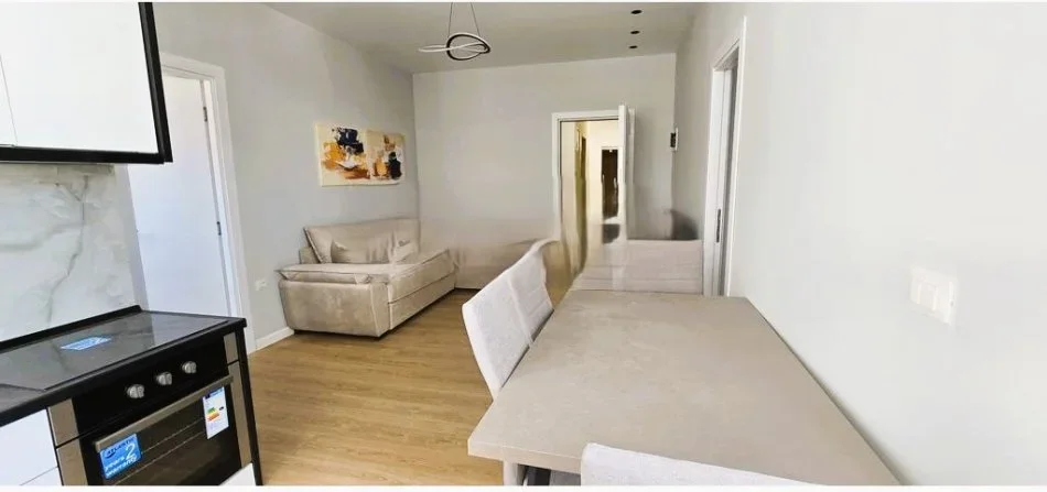 Tirane, shitet apartament 1+1 Kati 7, 50 m² 107.000 € (zogu i zi)