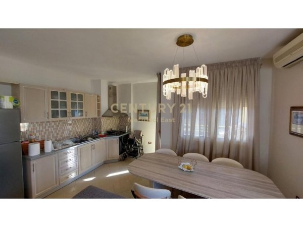 Durres, shitet apartament 2+1 Kati 2, 92 m² 147.000 € (Mali i Robit)