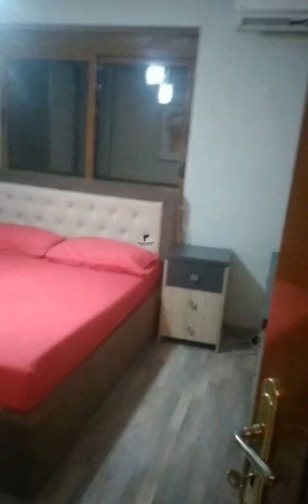 Tirane, jepet me qera apartament 1+1 Kati 2, 60 m² 600 € (QENDER)