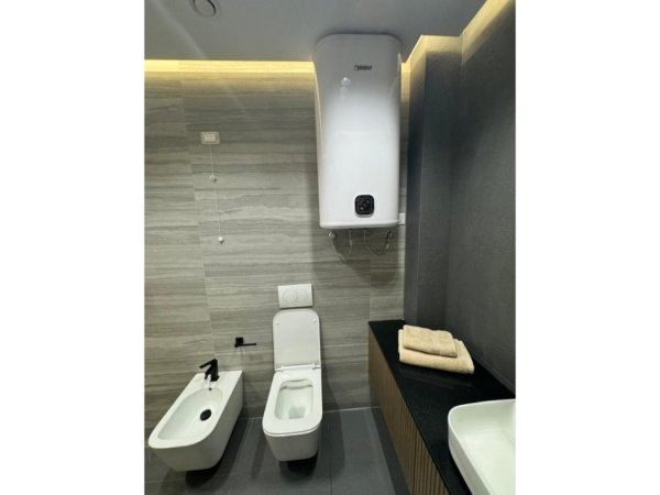 Tirane, shitet apartament 2+1+Aneks+Ballkon Kati 11, 126 m² 600.000 € (Lake View)