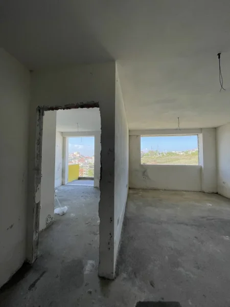 Tirane, shitet apartament 1+1+Ballkon Kati 4, 58 m² 74.000 € (Shkoze)