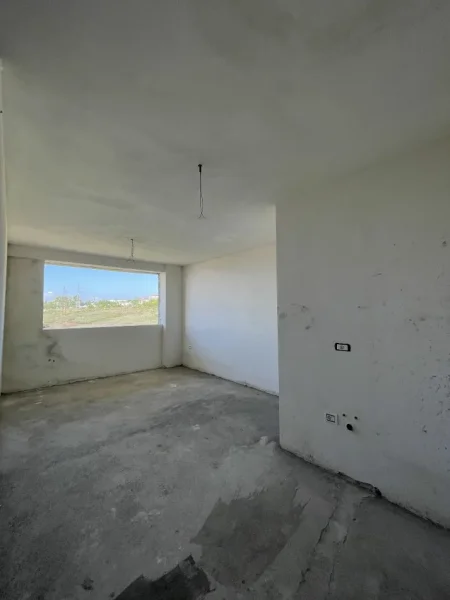 Tirane, shitet apartament 1+1+Ballkon Kati 4, 58 m² 74.000 € (Shkoze)