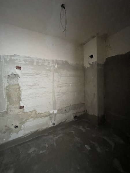 Tirane, shitet apartament 1+1+Ballkon Kati 4, 58 m² 74.000 € (Shkoze)