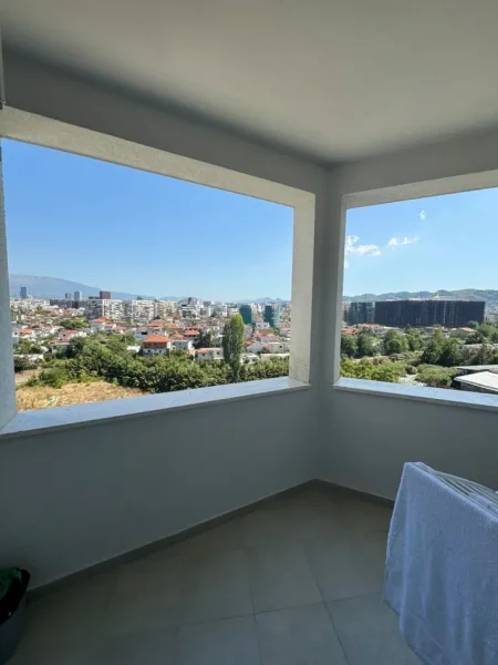 Tirane, jepet me qera apartament 2+1+Ballkon , 100 m² (River Residence, prane Eglo)