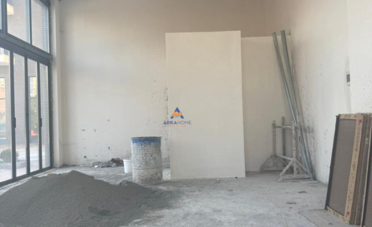 Tirane, jepet me qera ambjent biznesi Kati 0, 136 m² 1.500 € (ish fusha aviacionit)