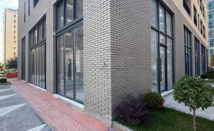 Tirane, jepet me qera ambjent biznesi Kati 0, 136 m² 1.500 € (ish fusha aviacionit)