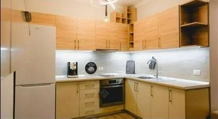 Tirane, jepet me qera apartament 2+1 Kati 9, 90 m² 1.200 € (RRUGA SAMI FRASHERI)