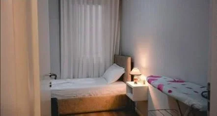 Tirane, jepet me qera apartament 2+1 Kati 9, 90 m² 1.200 € (RRUGA SAMI FRASHERI)