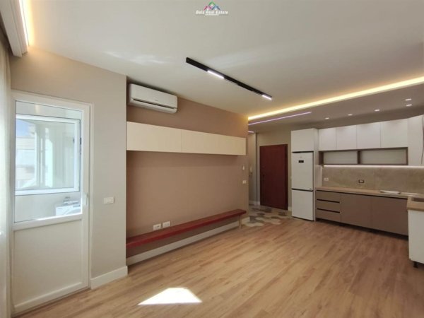 Tirane, jepet me qera apartament 2+1 Kati 7, 80 m² 800 € (irfan tomini)