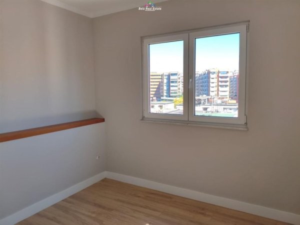 Tirane, jepet me qera apartament 2+1 Kati 7, 80 m² 800 € (irfan tomini)