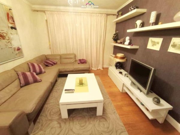 Tirane, jepet me qera apartament 2+1+Ballkon Kati 7, 110 m² 800 € (21 dhjetori)