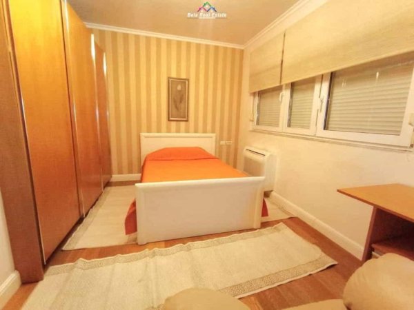Tirane, jepet me qera apartament 2+1+Ballkon Kati 7, 110 m² 800 € (21 dhjetori)