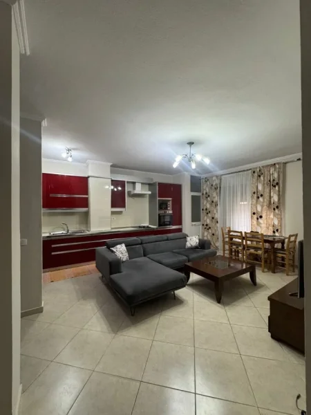 Tirane, jepet me qera apartament 2+1 Kati 3, 96 m² 600 € (kodra e diellit)