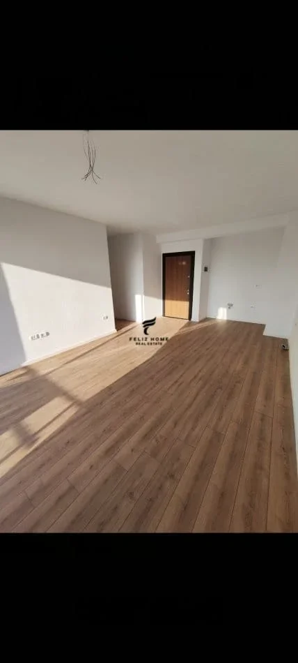 Tirane, shitet apartament 1+1 Kati 4, 63 m² 80.500 € (FRESKU)