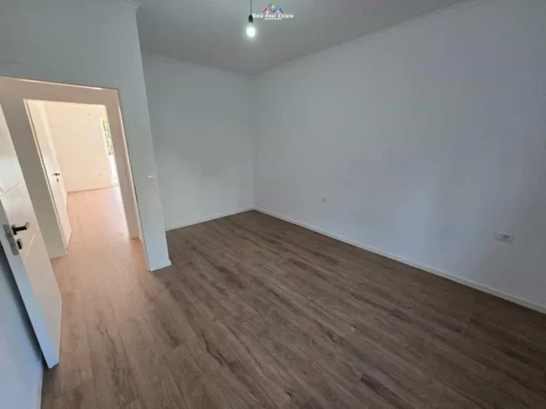 Tirane, shes apartament 1+1+Ballkon Kati 2, 55 m² 125.000 € (don bosko)