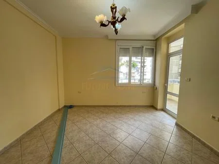 Tirane, shitet apartament 2+1 Kati 3, 113 m² 250.000 € 