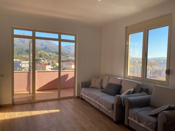 Tirane, shitet apartament 2+1+Ballkon Kati 3, 110 m² 118.000 € (ne Babrru Tirane)