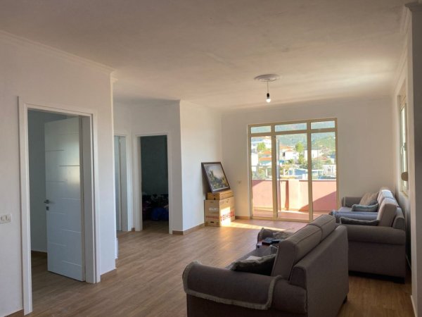 Tirane, shitet apartament 2+1+Ballkon Kati 3, 110 m² 118.000 € (ne Babrru Tirane)