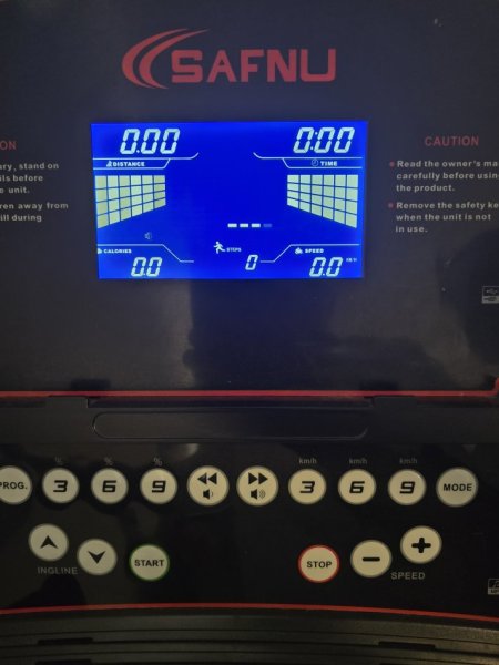 Tirane, shes Piste vrapimi 800 €