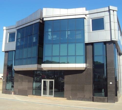 Tirane, jepet me qera ambjent biznesi , (Autostrada Tirane-Durres km.7 (ngjitur me Sali Elektrik))