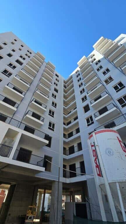 Rr Dibres,Shitet apartament 1+1+Ballkon Kati 5, Cmimi 100000 €