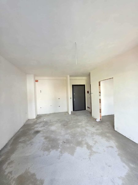 Rr Dibres,Shitet apartament 1+1+Ballkon Kati 5, Cmimi 100000 €