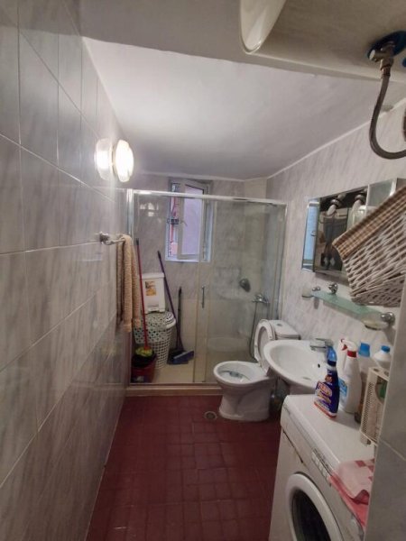 Tirane, jepet me qera zyre 2+1 Kati 2, 62 m² 700 € (Bllok)