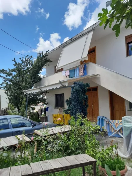 Tirane, shitet Vile 4+1+Ballkon , 228 m² 360.000 € (tek Vilat Gjermane Tirane.)