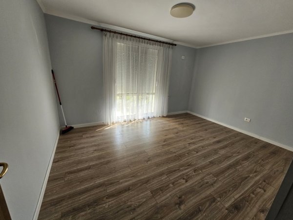 Tirane, shitet apartament 2+1 Kati 2, 71 m² 130.000 € (OXHAKU)